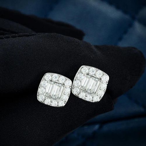 Exquisite Full Iced Studded Rugged Unisex Earrings For Unique Men & Woman