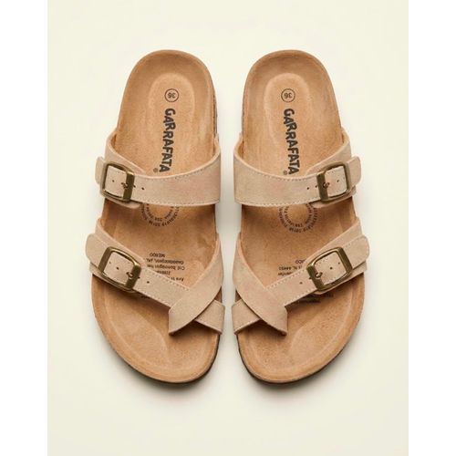 Stylish and comfortable sandals for children, designed for everyday wear.
