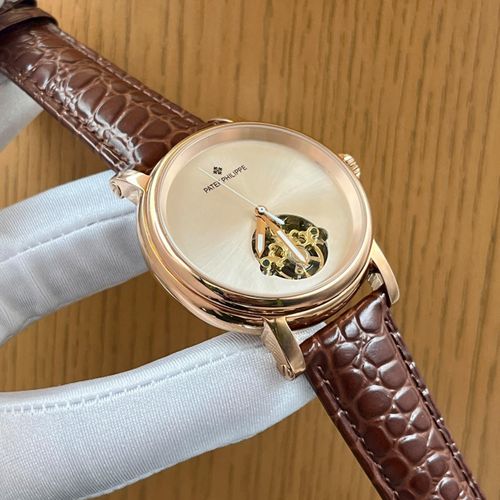 Luxury Men's watch + Free Bracelet