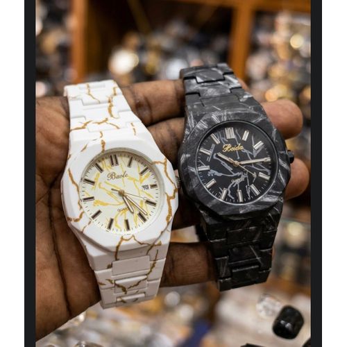 1 PCs LUXURY MEN TIMELESS STYLISH MEN WRISTWATCH