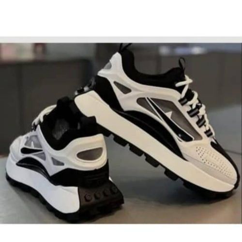Deluxe sneakers