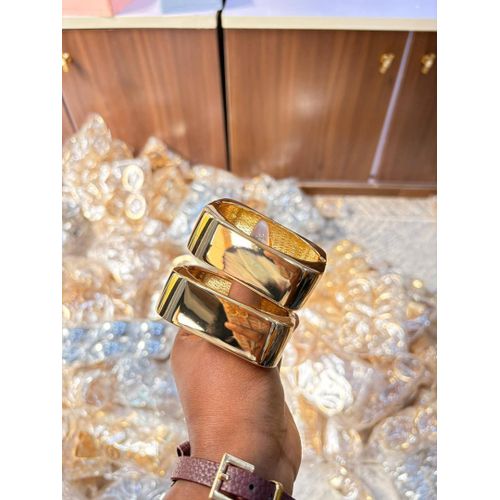 Stylish big chunky bracelet for women