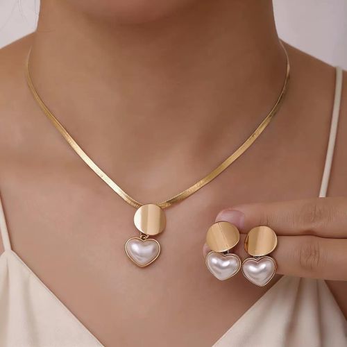 Love heart pearl earrings and necklace set