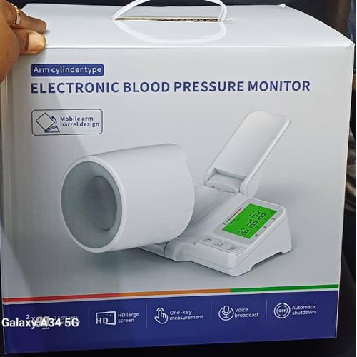 Electronic blood pressure monitor