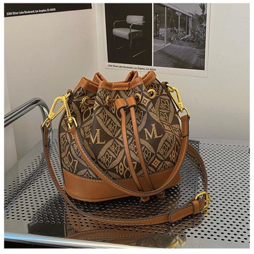 1x Elegant Medium Size Ladies Brown Leather Handbag
