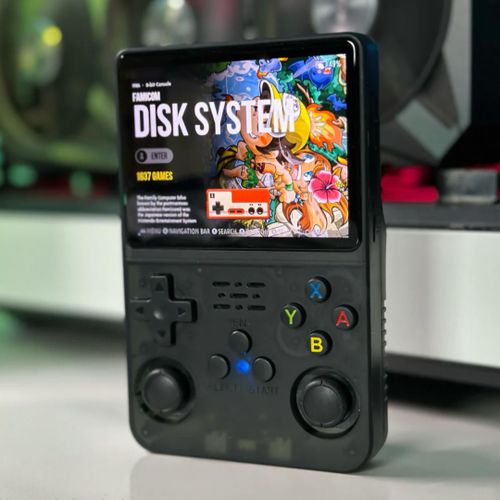 Handheld Game Console, Retro handheld games consoles with 3.5 Inch Ips Display, 64G TF Card and 15000+ Classic Games, Portable Pocket R36S Game Console R36s