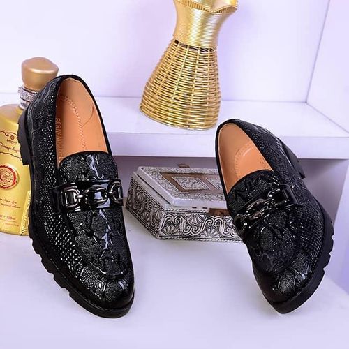 NEW MEN CRACK CHAIN DESIGNERS SHOE BLACK