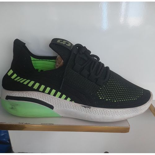 Easy Wear Unisex Snickers- Size 40