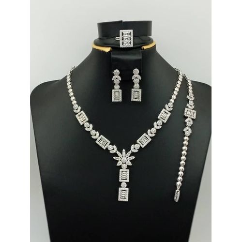 Longchain Unique Sophisticated Diamond Iced Gold Bracelet/Ear-ring/Ring & Necklace Set