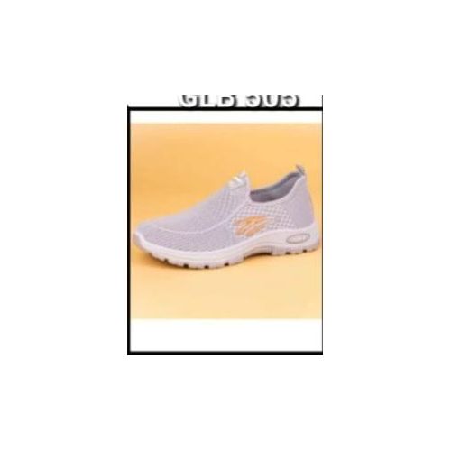 Female ankle sneaker