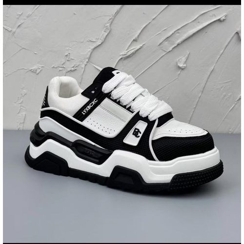 Premium standard outdoor white/black sneakers