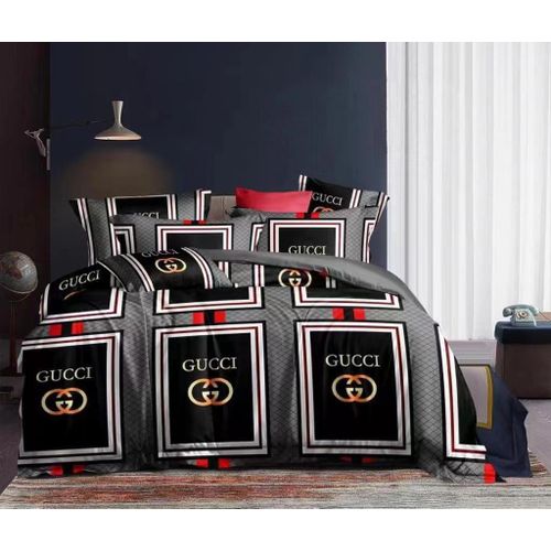 Duvet/ Bedsheet with Four Pillowcases 7by7