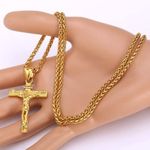 product_image_name-UBEY-Men's Cross Pendant Jeweled Stainless Steel Necklace - Gold-2