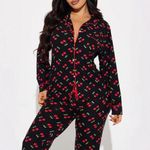 Women's pajamas wear long sleeve