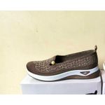 classic crossing for ladies dark brown