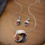 Geometric Circle Cut-out Neck-chain & Earrings-Silver