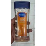 Vaseline Intensive Care Cocoa Radiant Vitalizing Body Oil - 200ml