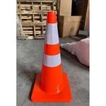 Heavy-Duty Reflective Traffic Safety Cone 70cm