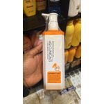 4Q CLINICALS Vitamin C (B3) Body & Face Wash. 