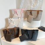 Ladies Everything Women Handbag