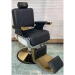 Professional quality salon master adjusting rotating barber chair working station salon 