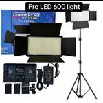 Quality led 600 light vlog with batteries, adapter plus charger 