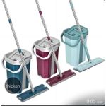 Hands-free squeeze mop