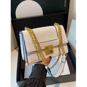 Classic Ladies Handbag – Shoulder Bag and Crossbody Bag