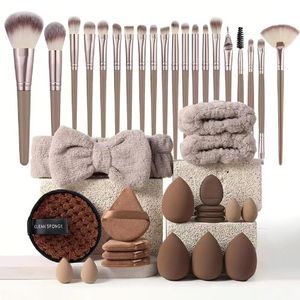 TodyJeyHo 40Pcs Brown Makeup Brushes Set, Professional Makeup Kit Multi-functional Makeup Tool Set with Facial Makeup Accessories, Foundation Makeup Brush Kit Eye and Face Make up Brushes