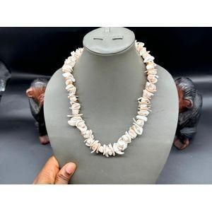 Clo African boho shelled necklace 