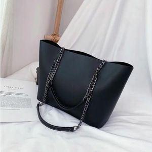 Beautiful Women Large Tote Bag