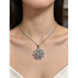 Keep Moving Elegant Silver Moon & Star Pendant Necklace