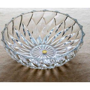Hand cut crystal design glass bowl