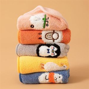 5-piece set of soft coral fleece towels, ultra-absorbent, suitable for children.
