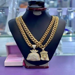 Chains ( Men's Gold Cuban Link Chain )(NON FADED)