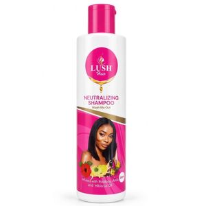 Lush Hair Neutralizing Wash Me Out Shampoo with Rooibos, Amla & Hibiscus Oil - 350ml