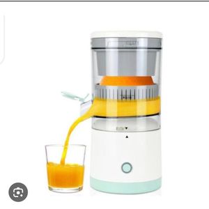 a Portable Electric Citrus Juicer with USB Charging
