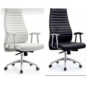 LEATHER COMFORTABLE OFFICE CHAIR BLACK OR WHITE