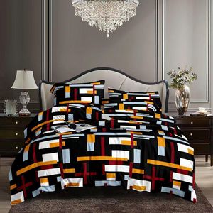 Bedsheets and four pillowcases 6by6 