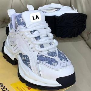 Luxury Breathable White High Quality Casual Outdoor Sneaker