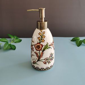 Liquid Soap Dispenser Ceramic Bathroom Emulsion Bottle Hand Press Type  Antique Carved Base Girl Friend Gift European Style 340ML