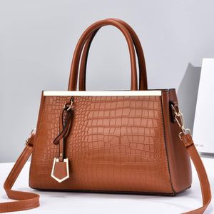 Connect Classic Ladies Trendy Leather Hand Brown
