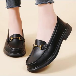 Ladies Flat Leather Shoes 