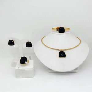 Nice-Looking Ladies Jewelry -Set