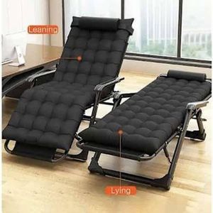 Relaxing chair with cushion