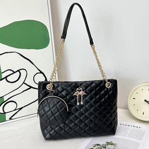 Exquisite Black Leather Ladies Handbag