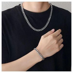 Fashion Collection Cuban Link Chain With Bracelet Silver