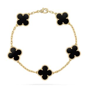 Flowery Black link bracelet 
