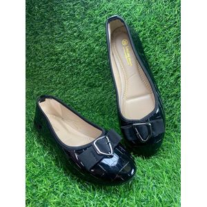 Looking Smart Women’s Glossy Leather Flat Shoes – Black (LT181)