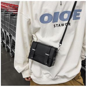 Custom Elegant Minimalist Leather Crossbody Bag Unisex Messenger bag